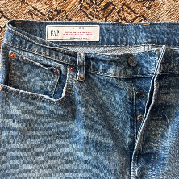 GAP Cheeky Straight High Rise Jean Size 31/ 12 Tall - Picture 1 of 8